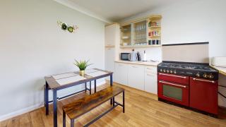 Entire 3 Bed Home in Basildon Sleeps up to 6 - Basildon - 6