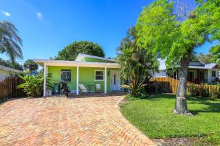Tropical Naples Home Rental with Yard Near Beaches! - Naples - 8