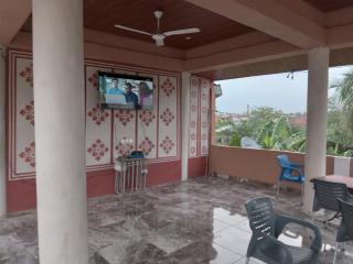 Captivating 1-Bed Lodge in Accra - Accra - 5