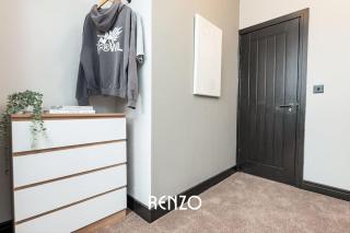 Central and Beautiful 2-bed Apartment in Derby by Renzo, Newly Refurbished, 2 En-Suites! - Derby - 2