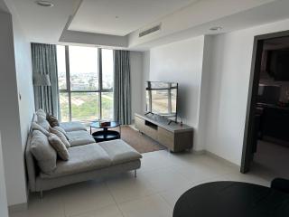 Pinnacle Row Cityscape Haven - 0