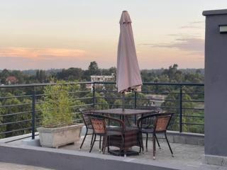 Modern 2BR Sanctuary, Pool & Gym - Nairobi - 6