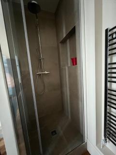 HYPER CENTRE ,jolie chambre climatisée avec PARKING SECURISE gratuit - Clermont-Ferrand - 7