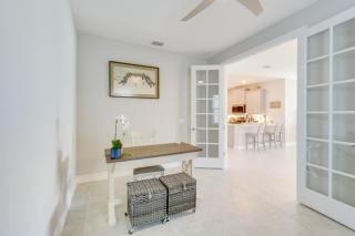Coastal Venice Villa with Patio and Resort Amenities! - 2