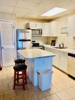 Almost Heaven OCEANFRONT D 3 Bd/3B FREE WIFI - 7