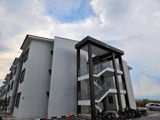E! Best Apartment - Padang Serai - 4