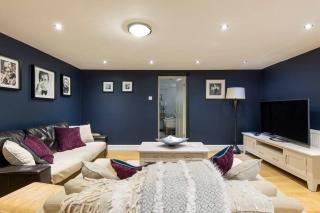 2 double bedroom large modern self contained apartment Free parking - Camberley - 8