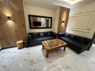 Modern One-Bed Apartment in F-11 - Islamabad - 7