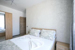 BREEZE ApartHotel Pool & Spa Mamaia Nord - 2