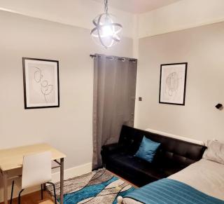 Stylish Apartment, self check-in, Ideal 4 Contractors, 25mins to Gatwick Airport - Thornton Heath - 5