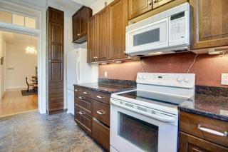 Downtown Savannah Apartment, Walk to Forsyth Park! - 3