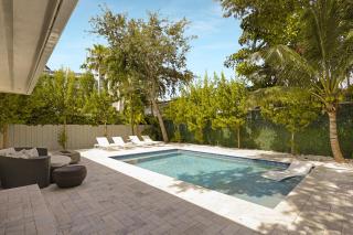 Designer Home w Pool & Firepit - 7 min to Brickell - Miami - 9