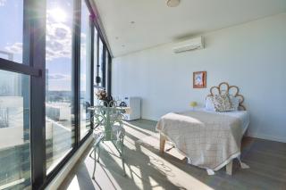 Lumière Waterside Oasis - Views, Parking, Ease - Sidney - 4