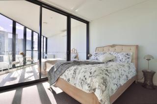 Lumière Waterside Oasis - Views, Parking, Ease - Sidney - 5