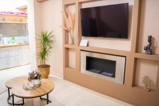 Kostis Luxury Apartment - 7