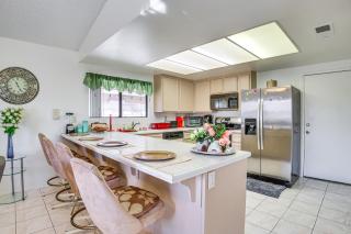 3 Mi to Downtown Palm Springs Mountain-View Home! - Palm Springs - 3