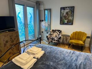 The Citiroom - Chichester - 7