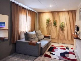 Casa com churrasqueira e piscina - 4