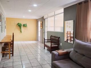 Casa com churrasqueira e piscina - 3