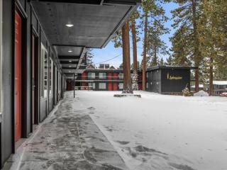 Ambassador Lake Tahoe - 1