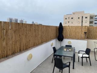 בלב העיר - Netanya - 6
