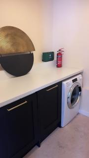 3 Bedroom House Near City Centre Glasgow Sleeps 7 - 5