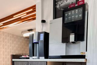 Coast Metro Vancouver Hotel - Burnaby - 1