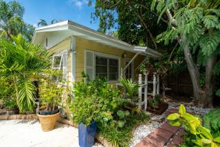 Charming Cottage 1BR, Pool, Victoria Park - Fort Lauderdale - 9