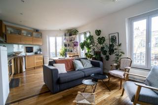 Nice Appartment near Buttes Chaumont - París - 0