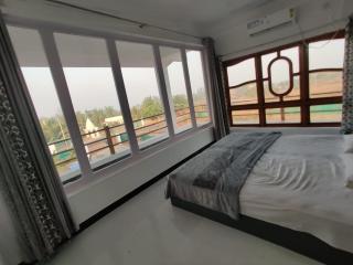 Sunshine Resort - Surai - 1