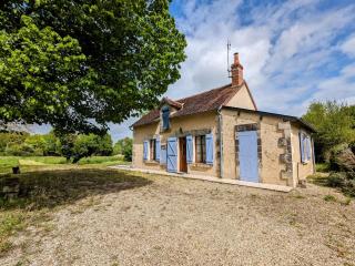 Maison Charmante avec Étang Privé au Cœur du Berry - FR-1-591-86 - Saulnay - 0