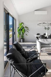 Kinloch Bach with heaps of room! - 4