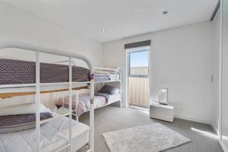 52 Esplanade - BYO Linen - Luxury - Seafront - Wi-Fi - Middleton - 1