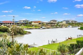 Hindmarsh Island Marina Lifestyle - BYO Linen - Hindmarsh Island - 7