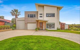 72 Seagull Ave Chiton - BYO Linen - Hayborough - 9