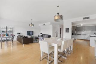 Lakehouse28 Waterfront Resort Living Encounter Bay - BYO Linen - Encounter Bay - 3