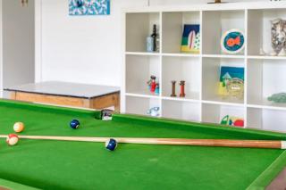 Encounter Bay Family Escape, Sea Views, Games Room & Walk to The Bluff - 1