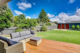 1 Bowley Street Goolwa Beach - BYO Linen - Goolwa South - 7