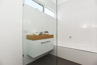 23 Boomer - BYO Linen - Wi-Fi - Luxury - Ocean Views - Port Elliot - 5