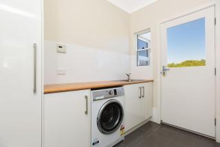 23 Boomer - BYO Linen - Wi-Fi - Luxury - Ocean Views - Port Elliot - 1