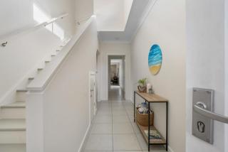 13A Elliot Avenue, Hayborough Sea Views, Walk to Beach, Wi-Fi & Bikeway - 2