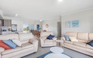 Bryant Blue 10 Bryant Crescent, Goolwa Beach Light-Filled Family Beach House Walk to Goolwa Beach Sleeps 10 Pets Negotiable - 8