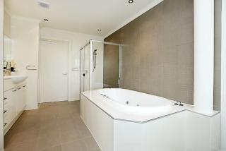 Gallery 7 - Town Centre - Wi-Fi - Linen Included - Victor Harbor - 1