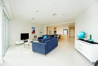 Gallery 7 Luxury Victor Harbor Apartment Town Centre Sea Views Wi-Fi & Linen Included - Victor Harbor - 6