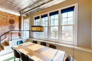 2BR Updated Dtwn Condo Streaming, Patio, W and D - 5