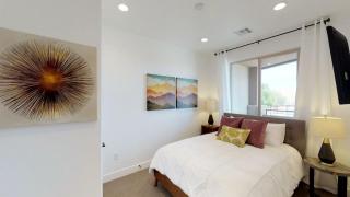 Townhome w Private Hot Tub Air Hockey and more - Washington - 3