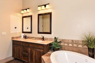 Coral Vista Suite Resort Pools BBQ Fireplace Jacuzzi Tub A9 - Washington - 1
