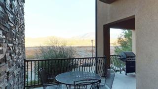 Room To Spare- Close To Pool Hot Tub and Fitness D2 - Washington - 8