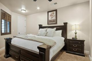 Rejuvenating Retreat Private Hot Tub and Amenities - Washington - 7