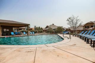 Rejuvenating Retreat Private Hot Tub and Amenities - Washington - 5